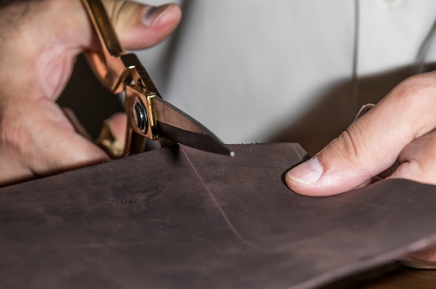 Alcantara vs Suede